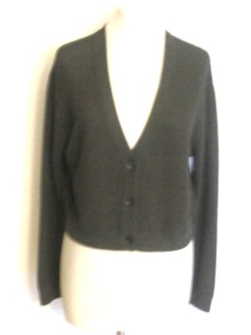 Wilfred Ribbed Knit Cropped Cardigan - Picture 3 of 10